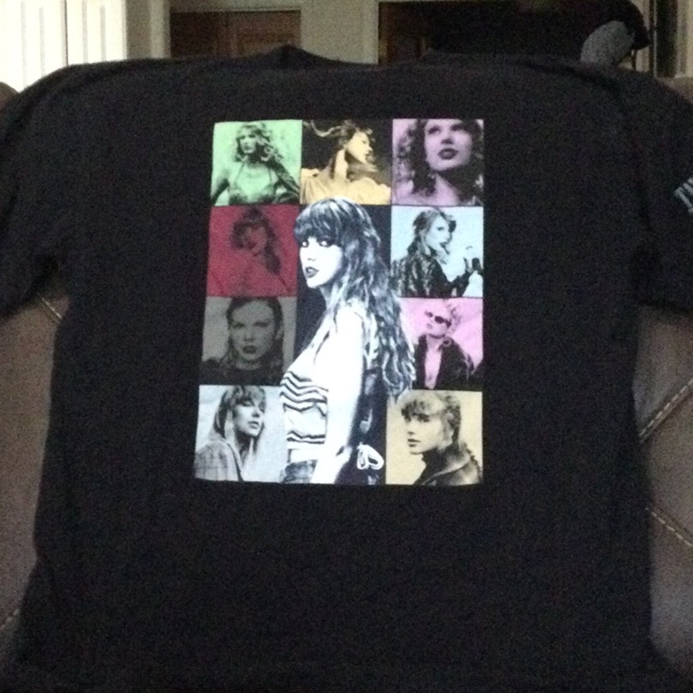 Taylor Swift the Era’s Tour Official merch shirt